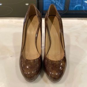 Joan & David Platform Heels US Size 9.5 Beautiful gold/brown (almost snakeskin).
